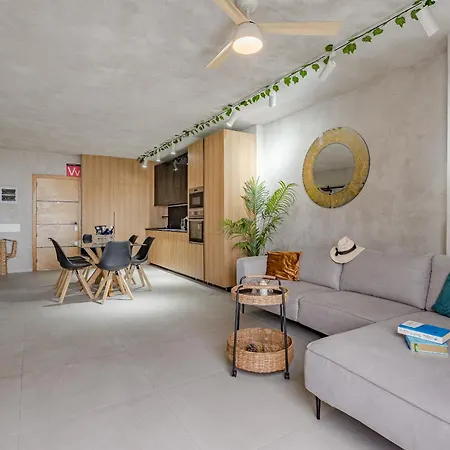 Bali Smart Hi-end Services Media Streaming Costa Adeje (Tenerife)