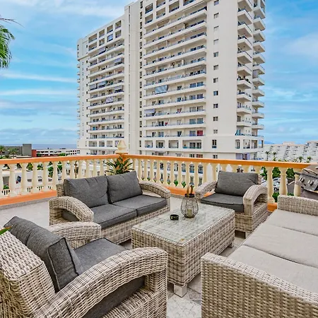 Bali Smart Hi-end Services Media Streaming アパート