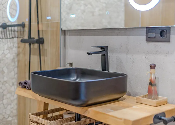 Bali Smart Hi-end Services Media Streaming アデヘ