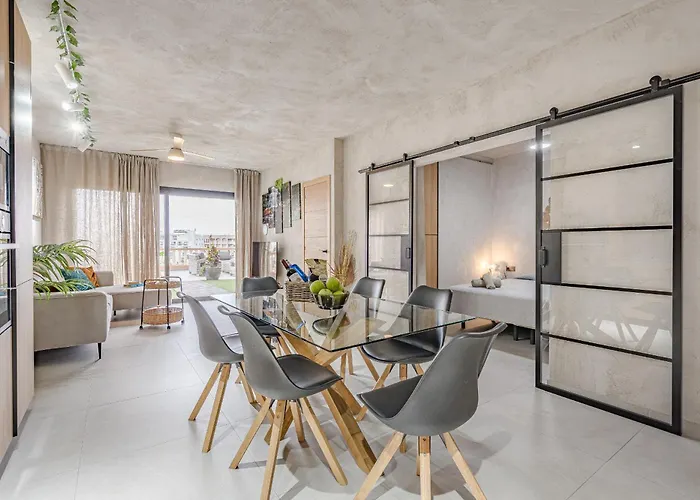 Bali Smart Hi-end Services Media Streaming